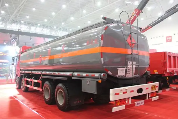 FAW J6M Fuel Tanker Truck