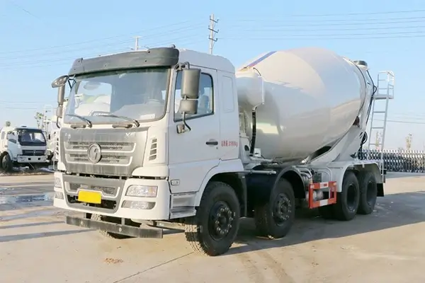 7.4CBM 8x4 SHACMAN Concrete Mixer Truck 300HP