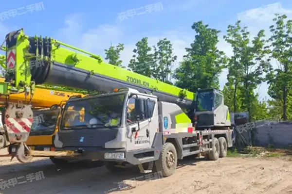 Zoomlion ZTC251V451 crane