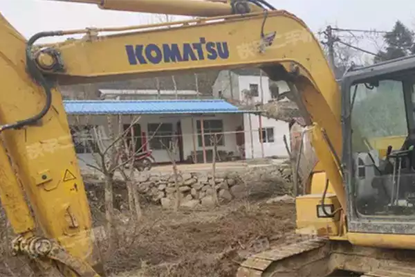 Komatsu PC60-8