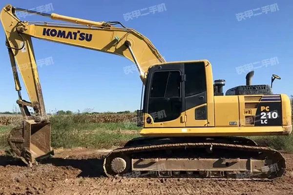 Komatsu PC210-8MO