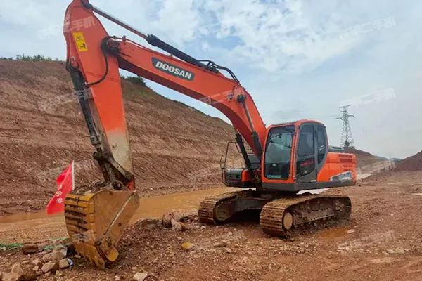 Doosan DX215-9C