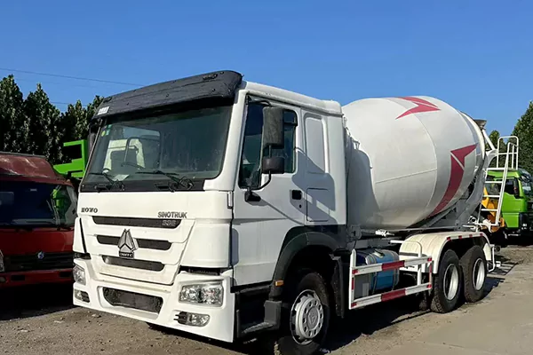 Used HOWO Concrete Mixer Truck Expor,with Diesel Engines