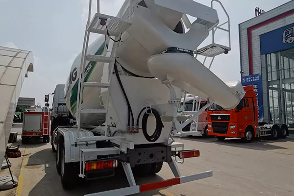 Heavy-Duty Mixer Truck Variable Capacity on-Site Hydraulic Discharge Drum Mixing Concrete Cem