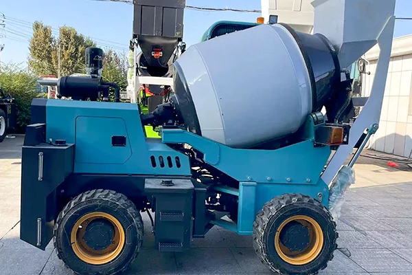 1.2m3 Self-loading Concrete Mixer Truck | New